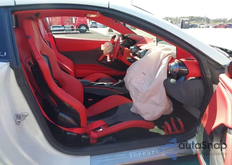 2022 Ferrari 812 Gts z USA, uszkodzony, nr VIN ZFF97CMA9N0277469